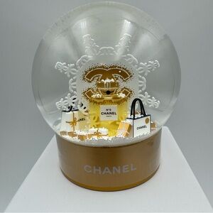 CHANEL Beaute 2024 Snow Gold CC Snowflake Gold Base New Snow Globe Decor